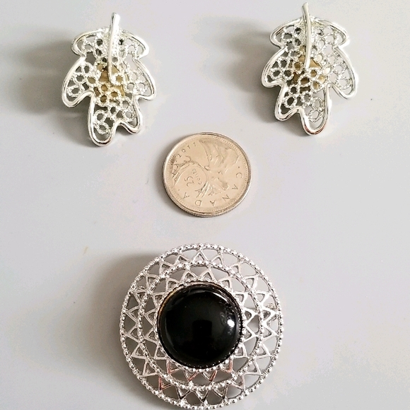 Sarah Coventry Earrings and Broach - Picture 1 of 8